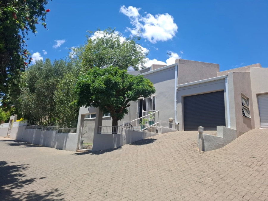 3 Bedroom Property for Sale in Baysvalley Free State